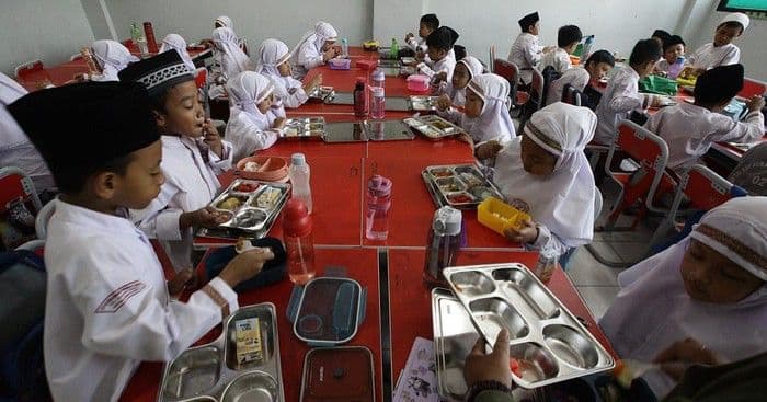 Pemerintah Salurkan Rp 5 Triliun untuk Program Makan Bergizi Gratis bagi 5,5 Juta Warga Indonesia