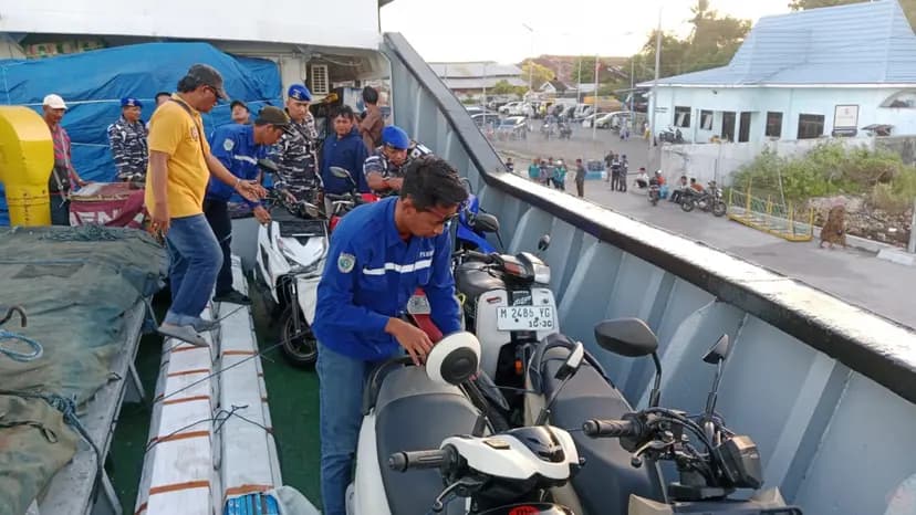 TNI AL Gagalkan Pengiriman Empat Sepeda Motor Tanpa Dokumen di KM Sabuk Nusantara 51